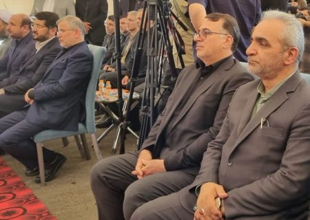 وزیر راه و شهرسازی با حضور در مهستان  پروژه های مسکن مهر مهستان و پردیس را افتتاح کرد