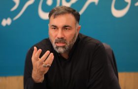 کسانی که در امر خدمت رسانی به مردم کوتاهی می کنند را پیش از آن که گزارشی به دست ما برسد توجیح و توبیخ کنید