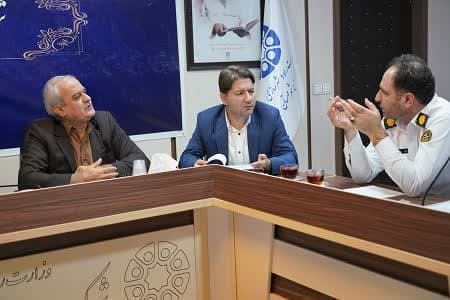 همکاری شرکت عمران و پلیس راهور مهستان برای رفع مشکلات معابر شهری و افزایش ایمنی