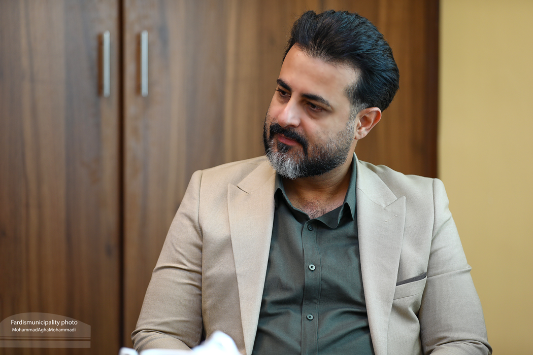 پاکسازی تبلیغات غیر مجاز در سطح شهر