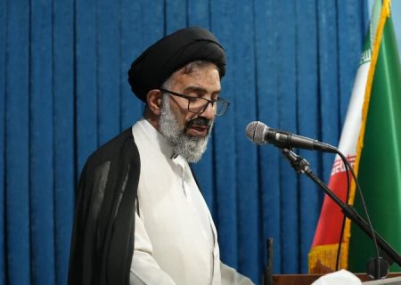 امام جمعه فردیس: قدرتی که دانشگاه ایجاد می کند هم تراز با قدرت نظامی کشور است