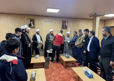 بمناسبت سالروز تشکیل کانون های فرهنگي هنري مساجد ،از كانونها و گروه سرود برتر شهرستان چهارباغ تقدير شد