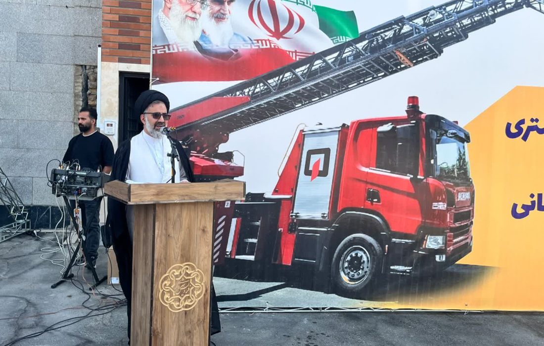 وحدت ملی، خدمت صادقانه و آمادگی دفاعی، رمز عزت و امنیت ایران اسلامی است