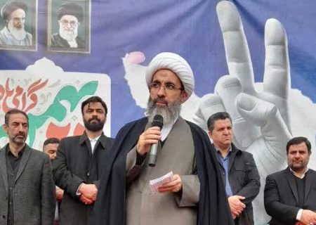 امام جمعه فردیس: ملت ایران در برابر تهدیدها قاطعانه می‌ایستد